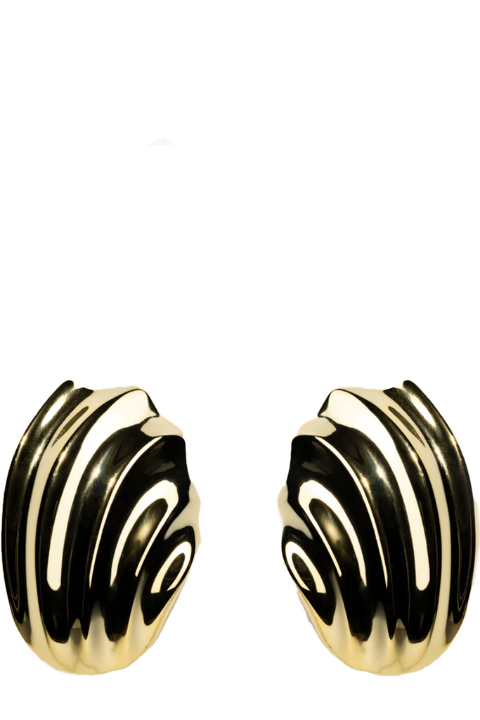 The Ines stud earrings in gold colour from the brand JASMIN SPARROW