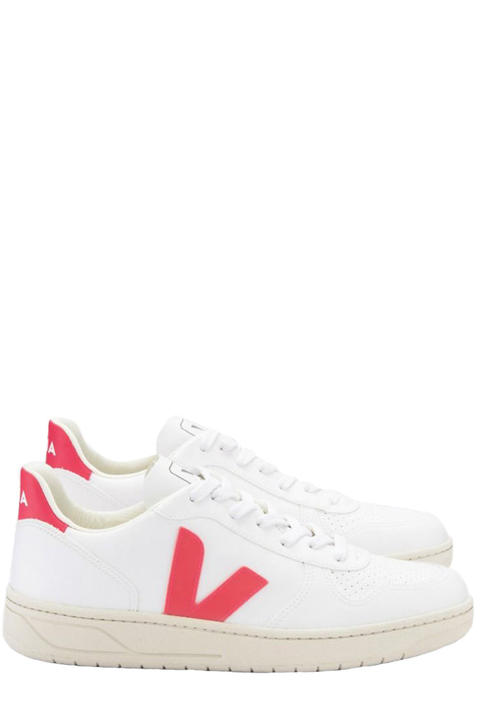 The V-10 CWL sneakers in white and rose fluo colors from the brand VEJA