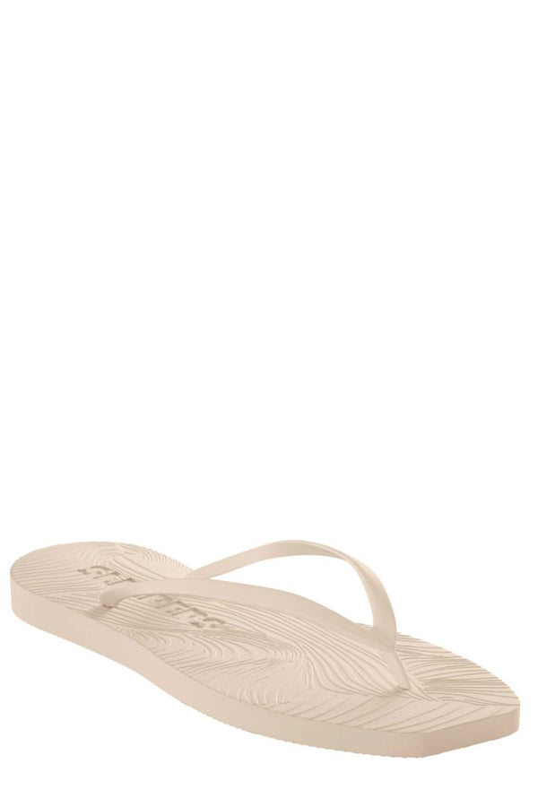 Tapered Natural Rubber Flip-Flops